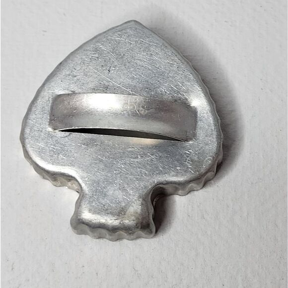 Vintage  Metal Spade Cookie Cutter - Picture 1 of 3
